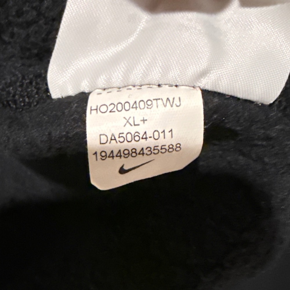Nike Boys Hoodie‎ Black Gold Metallic Logo DA5064-011 XL+ Pullover Sweatshirt - Picture 5 of 7